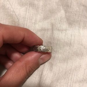 Real silver Hawaii ring flower detail
